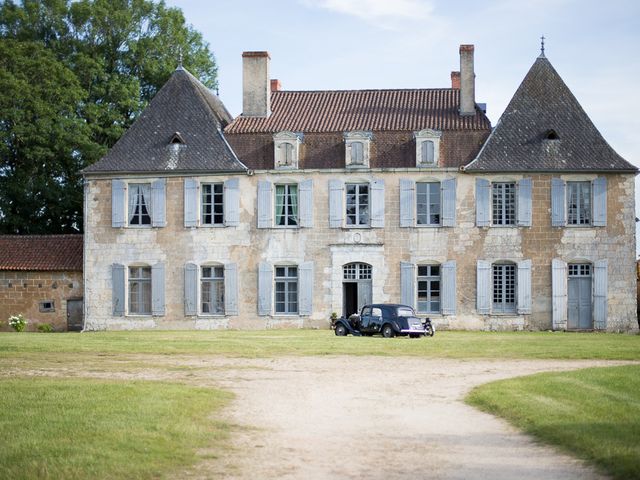 Le mariage de Julien et Laura à Saint-Astier, Dordogne 18