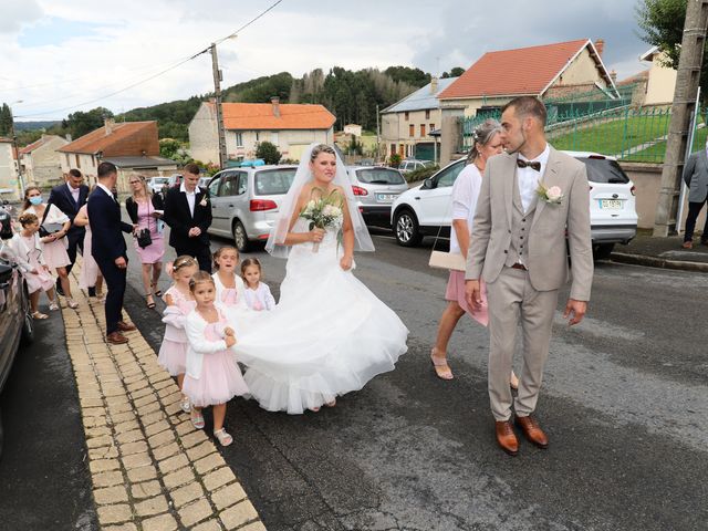 Le mariage de Kevin et Héléne à Falaise, Ardennes 21