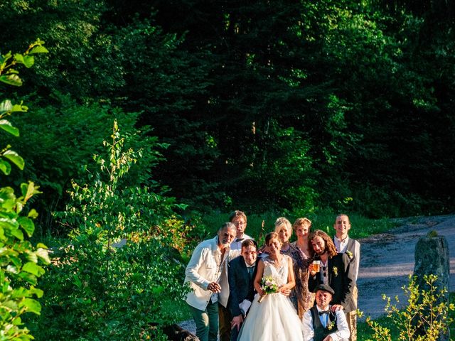 Le mariage de Arthur et Aline à Vagney, Vosges 32