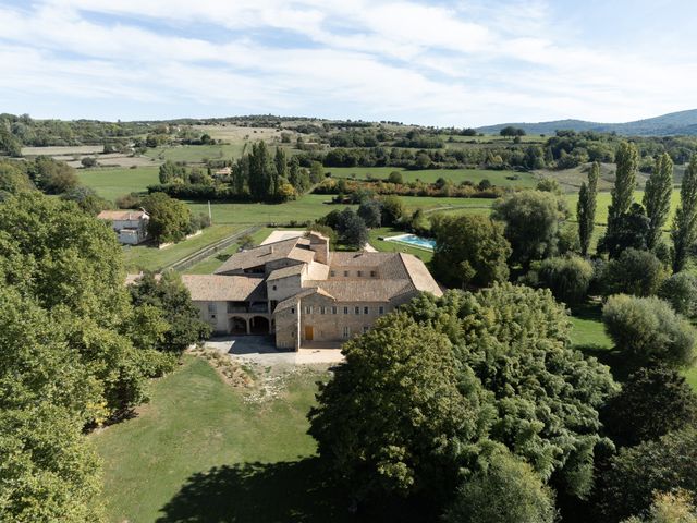 Le mariage de Ibrahim et Rebecca à Reillanne, Alpes-de-Haute-Provence 4