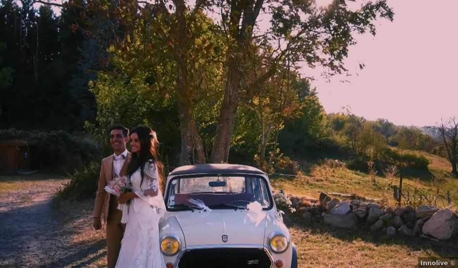 Le mariage de David et Mélanie à Chambles, Loire