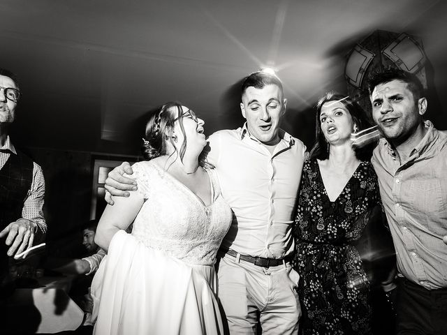 Le mariage de Maxime et Morgane à Le Haut-Bréda, Isère 92