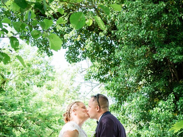 Le mariage de Lucian et Julie à Montauville, Meurthe-et-Moselle 29