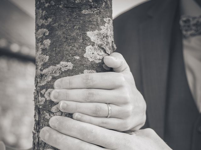 Le mariage de Aurélien et Gwenaelle à Avoine, Orne 29