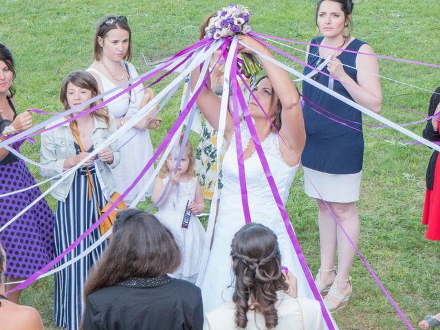 Le mariage de Emeric et Marion à La Tour-du-Pin, Isère 11