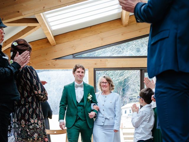 Le mariage de Jean-Baptiste et Lola à Le Haut-Bréda, Isère 21