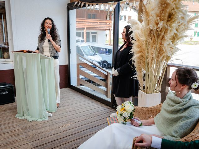 Le mariage de Jean-Baptiste et Lola à Le Haut-Bréda, Isère 23