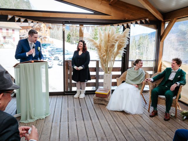 Le mariage de Jean-Baptiste et Lola à Le Haut-Bréda, Isère 27