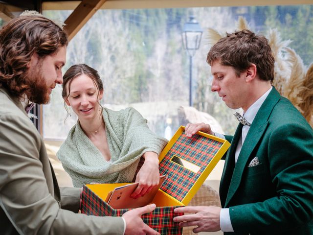 Le mariage de Jean-Baptiste et Lola à Le Haut-Bréda, Isère 30