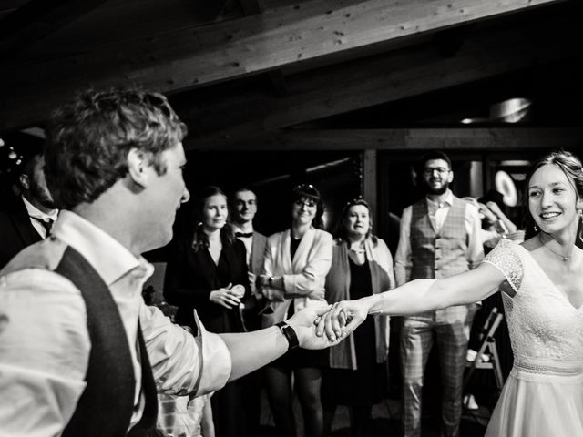 Le mariage de Jean-Baptiste et Lola à Le Haut-Bréda, Isère 56