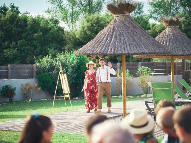 Le mariage de Loïc et Emilie à Richerenches, Vaucluse 30