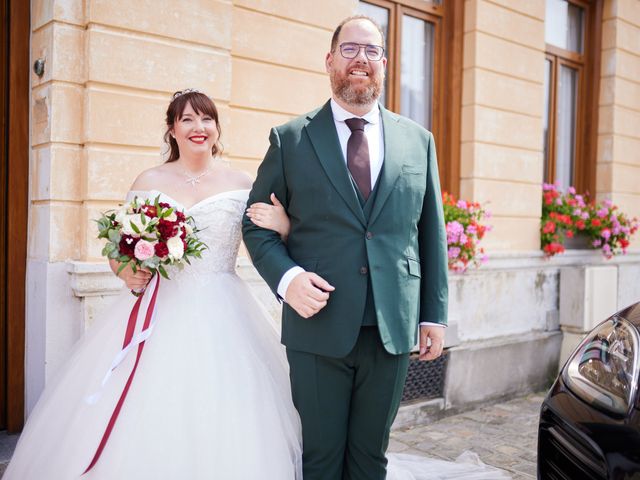 Le mariage de Adrien et Pauline à Hem, Nord 24