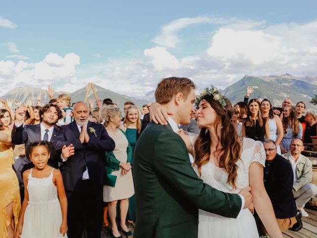 Le mariage de Mike et Lucie à Briançon, Hautes-Alpes 37