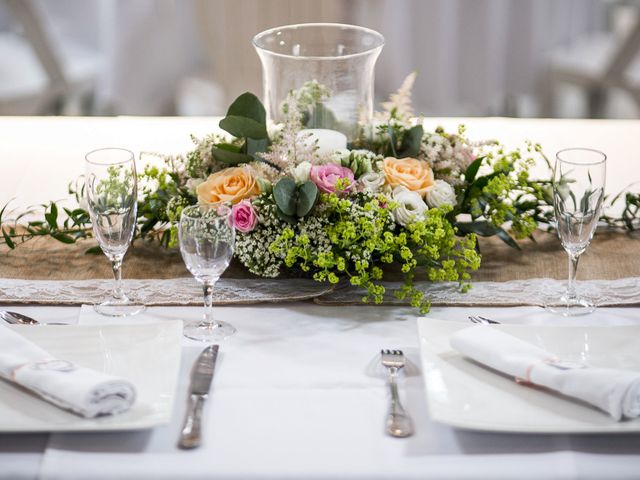 Le mariage de Romain et Célia à Châteauvillain, Haute-Marne 14