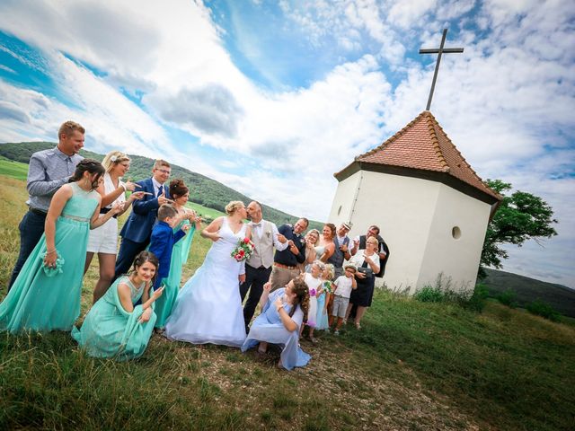 Le mariage de Victor  et Virginie à Buhl, Haut Rhin 3