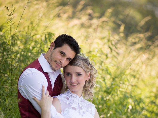 Le mariage de Aurélien et Laura à Yenne, Savoie 3