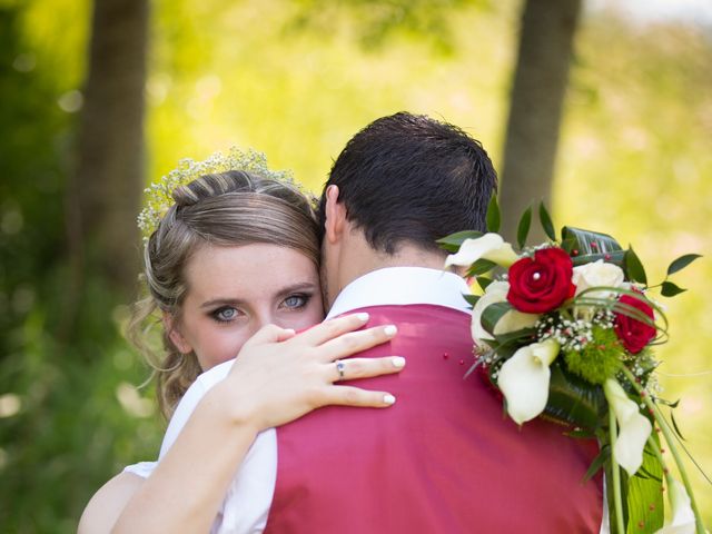 Le mariage de Aurélien et Laura à Yenne, Savoie 7