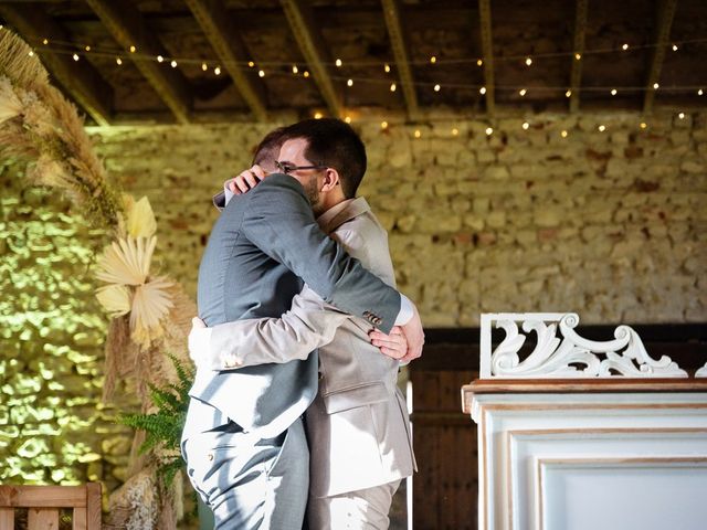 Le mariage de Clément et Louis à Fontenay-en-Vexin, Eure 44