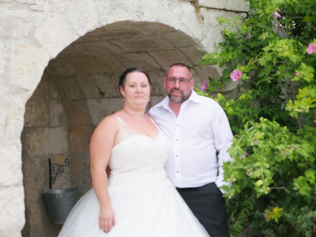 Le mariage de Patrick et Jessica  à Salles-Lavalette, Charente 3