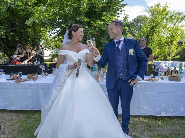 Le mariage de Arnaud et Mélanie  à L'Isle-Jourdain, Gers 17
