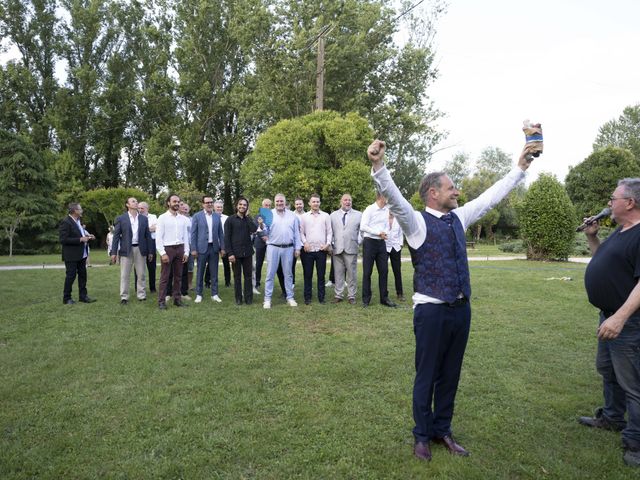 Le mariage de Arnaud et Mélanie  à L'Isle-Jourdain, Gers 20