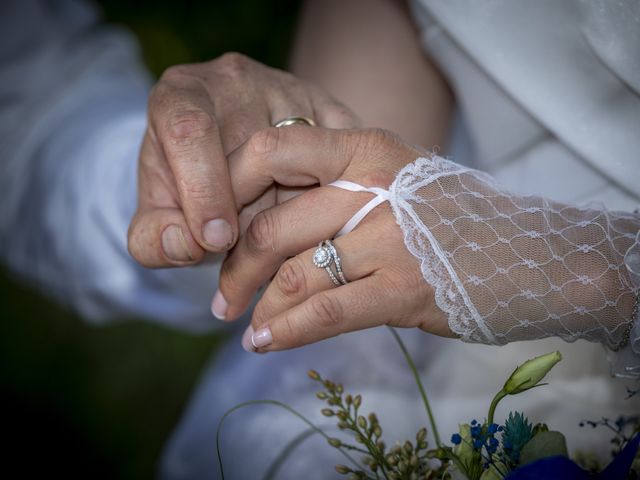 Le mariage de Arnaud et Mélanie  à L'Isle-Jourdain, Gers 21