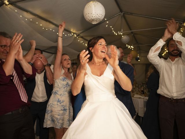 Le mariage de Arnaud et Mélanie  à L'Isle-Jourdain, Gers 29