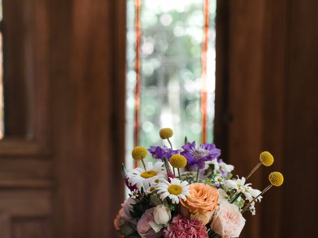 Le mariage de Matthieu et Lucie à Fleurie, Rhône 23