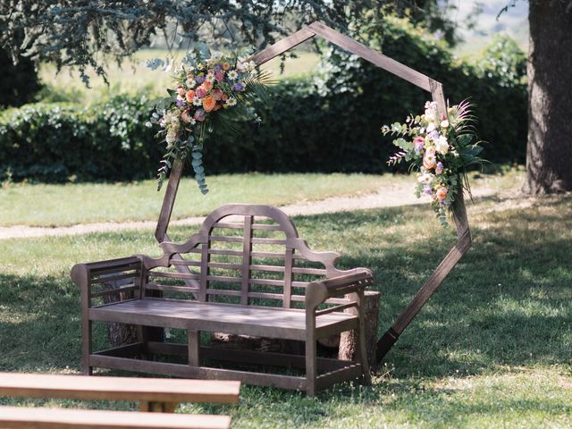 Le mariage de Matthieu et Lucie à Fleurie, Rhône 35