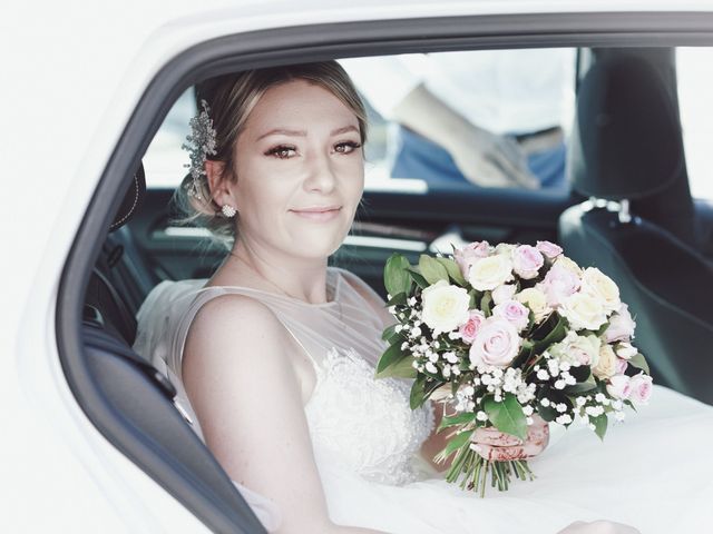 Le mariage de Alex et Justine à Crissey, Saône et Loire 5