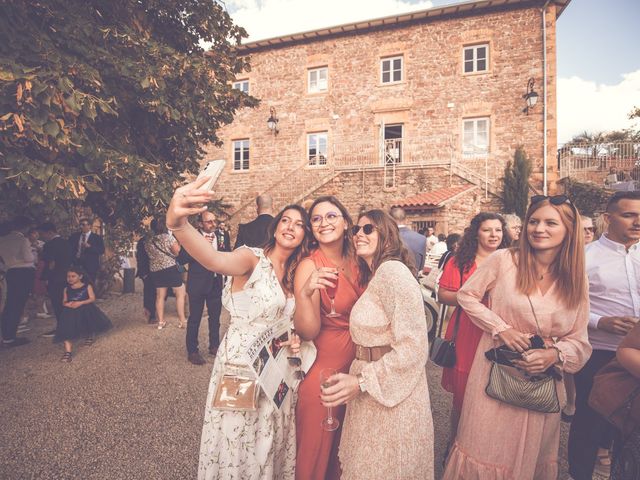 Le mariage de Romain et Claire à Le Bois-d&apos;Oingt, Rhône 29