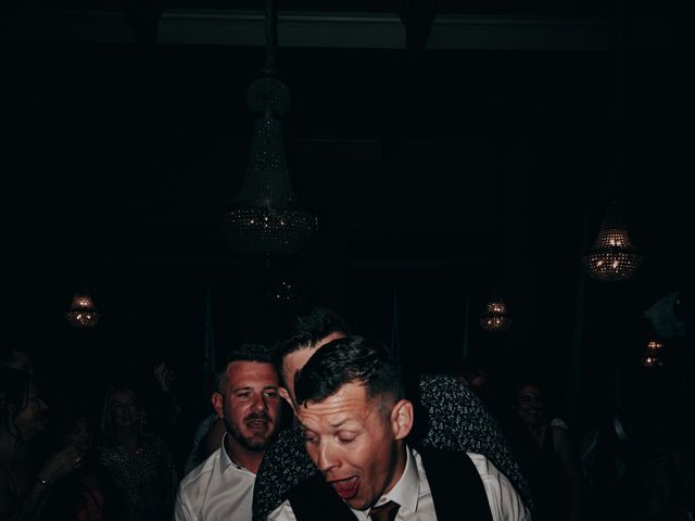 Le mariage de Adrien et Anne-Laure à Saint-André-de-Chalencon, Haute-Loire 44