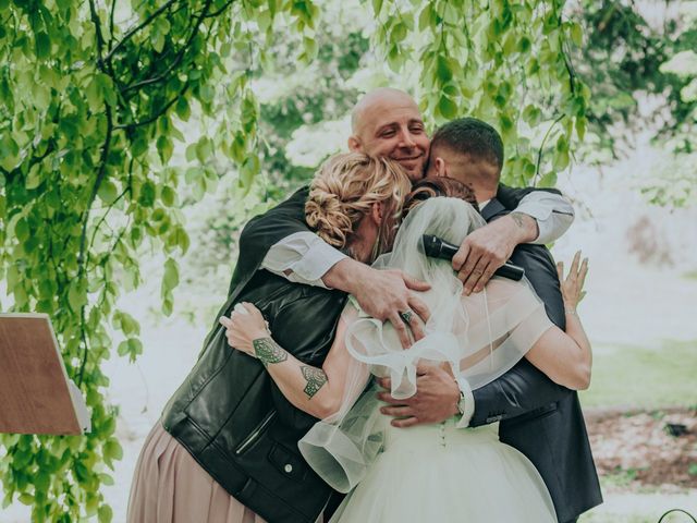 Le mariage de Adrien et Anne-Laure à Saint-André-de-Chalencon, Haute-Loire 55