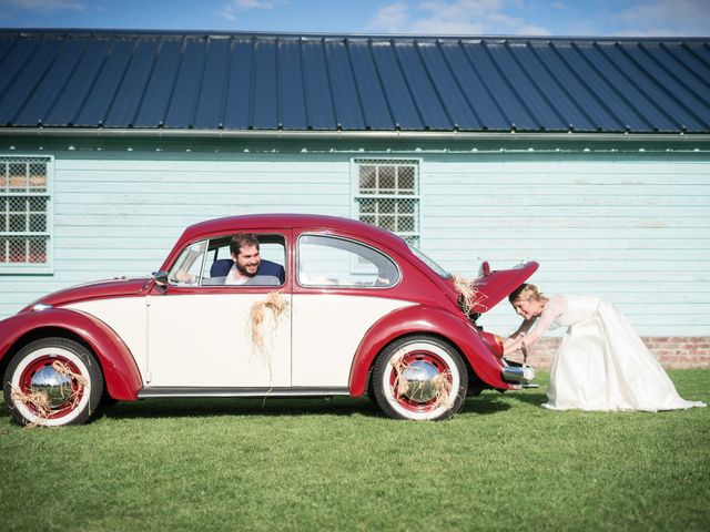 Le mariage de Charles et Pauline à Luneray, Seine-Maritime 64