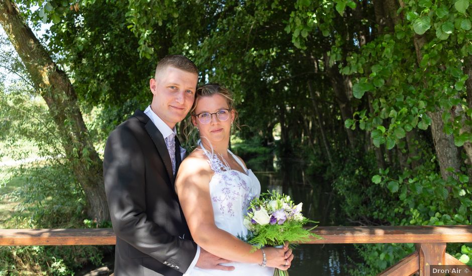 Le mariage de Jordane et Anne-Sophie à Montbeugny, Allier