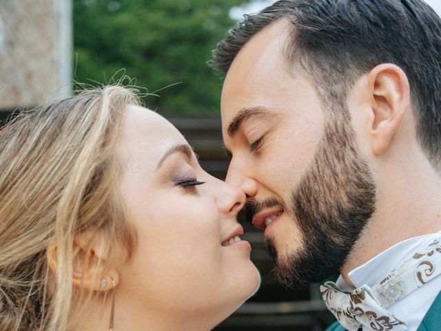 Le mariage de Arnaud et Charlotte à Courseulles-sur-Mer, Calvados 9