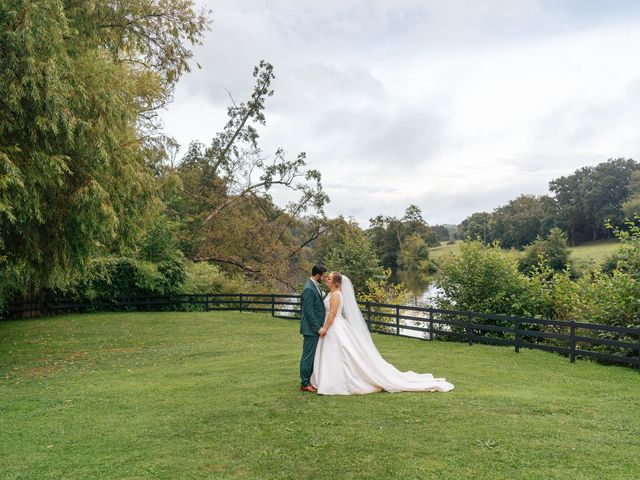 Le mariage de Arnaud et Charlotte à Courseulles-sur-Mer, Calvados 10