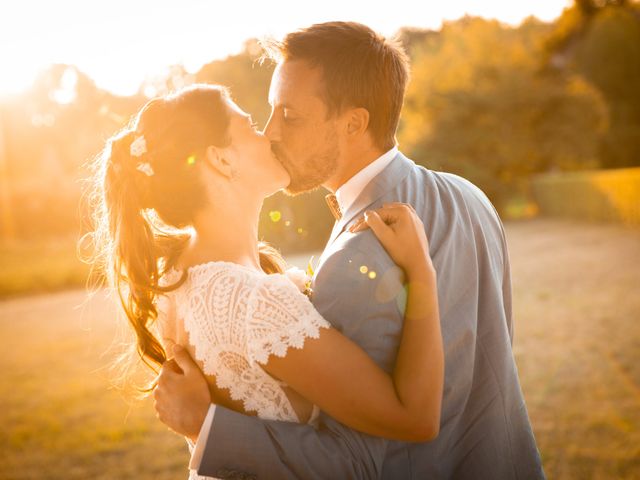 Le mariage de Thibaut et Mathilde à Salleboeuf, Gironde 1