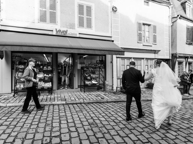 Le mariage de Ophélie et Anthony à Auxerre, Yonne 22