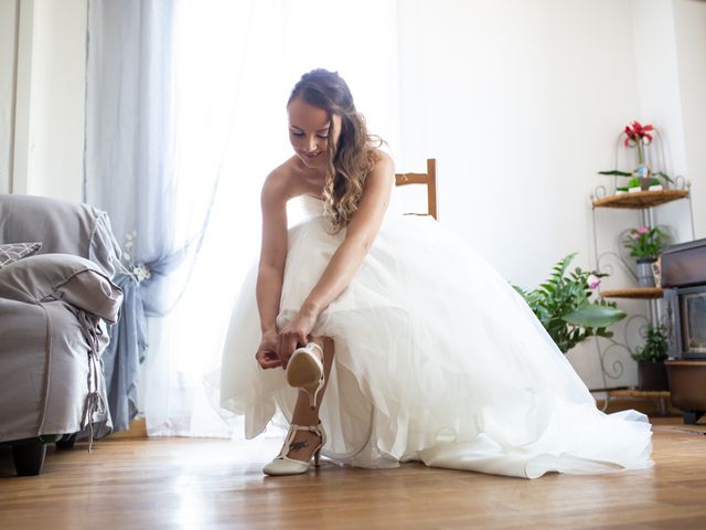 Le mariage de Hoa et Elodie à Mirabeau, Vaucluse 13