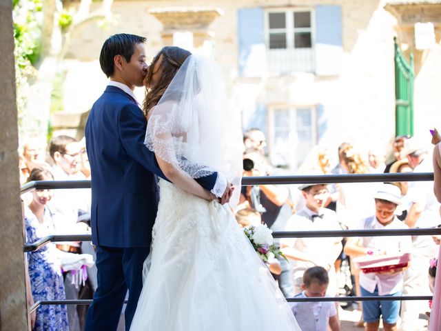 Le mariage de Hoa et Elodie à Mirabeau, Vaucluse 31