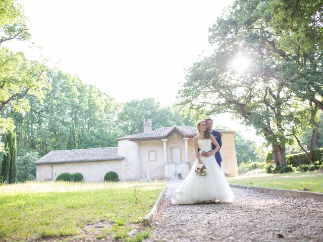 Le mariage de Hoa et Elodie à Mirabeau, Vaucluse 36