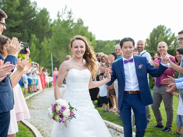 Le mariage de Hoa et Elodie à Mirabeau, Vaucluse 49