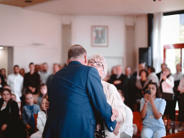 Le mariage de Harold et Julie à Urville-Nacqueville, Manche 16