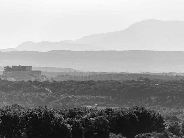 Le mariage de Fabien et Elsa à Grignan, Drôme 5