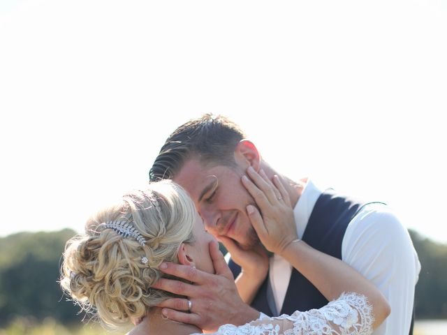 Le mariage de Benjamin et Diana à Sainte Anne d&apos;Auray, Morbihan 8