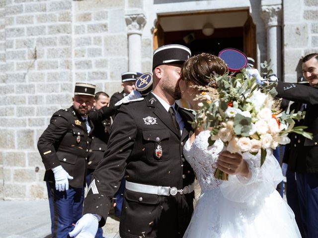 Le mariage de Julien et Maelle à Riotord, Haute-Loire 58