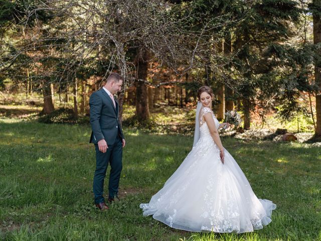 Le mariage de Forent et Solène à Courtavon, Haut Rhin 20