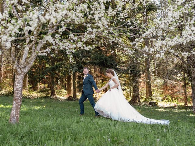 Le mariage de Forent et Solène à Courtavon, Haut Rhin 23