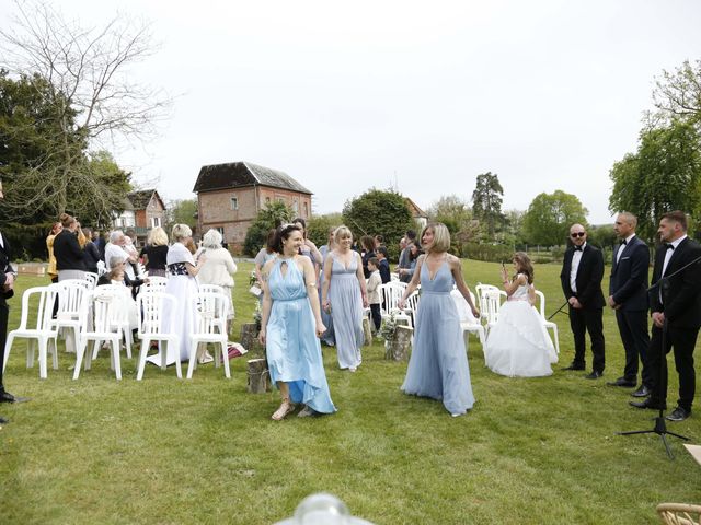 Le mariage de Elodie et Julien à Avrigny, Oise 40